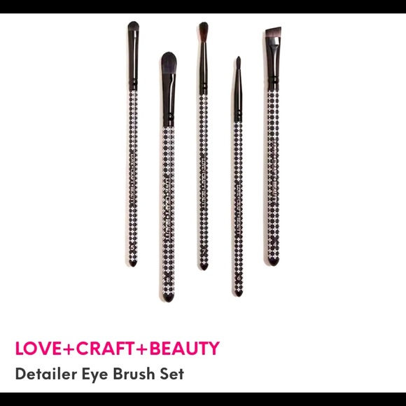 Love + Craft + Beauty Detailet eyeshadow Brush makeup brushes BNIB - Picture 1 of 4